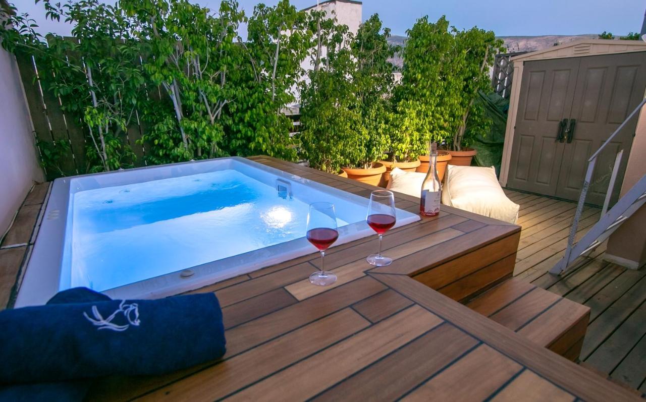 Апартаменти Beautiful Penthouse In Athens With Outside Jacuzzi Екстер'єр фото